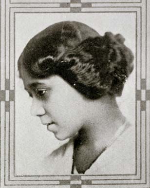 Catharine Lealtad, 1915 Macalester yearbook