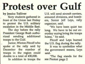 Mac Weekly 11/16/1990 article about students protesting the Gulf War