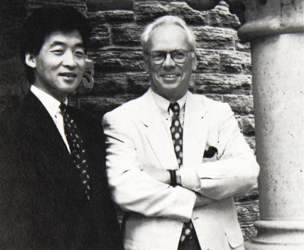 Mac Today, 1994. Sandy Hill '57 with Peter Song Ho Hill.
